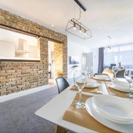 Contractor Accommodation Near Heathrow, Windsor Minutes From M4 スラウ エクステリア 写真