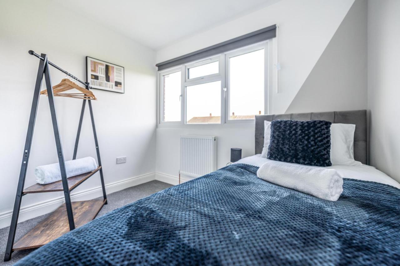Contractor Accommodation Near Heathrow, Windsor Minutes From M4 スラウ エクステリア 写真